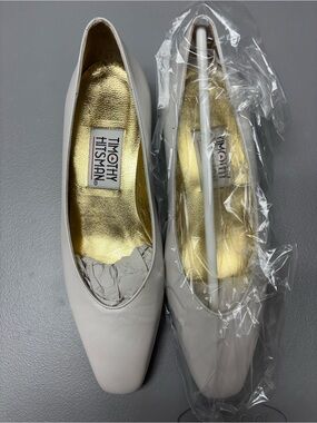 Timothy Hitsman Cream Leather Ballet Flats with Gold Insole